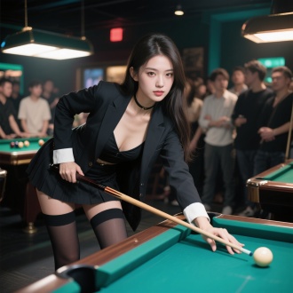 粉丝西装吊带内衬配短裙，长筒袜穿着的年轻貌美女孩，俯身全身照，高冷，眼神抚媚，在桌球厅打台球，后方很多人投来羡慕的眼光